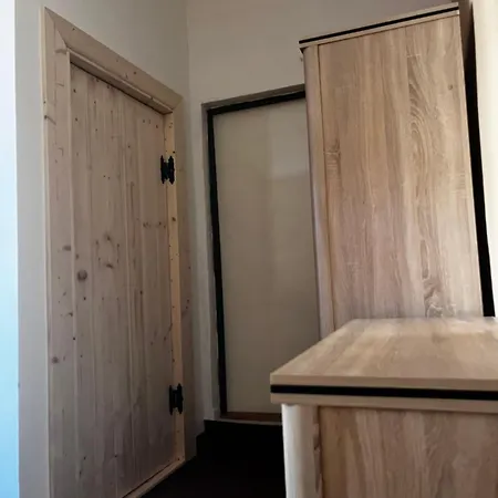 Restaurace A Vlci Jama *